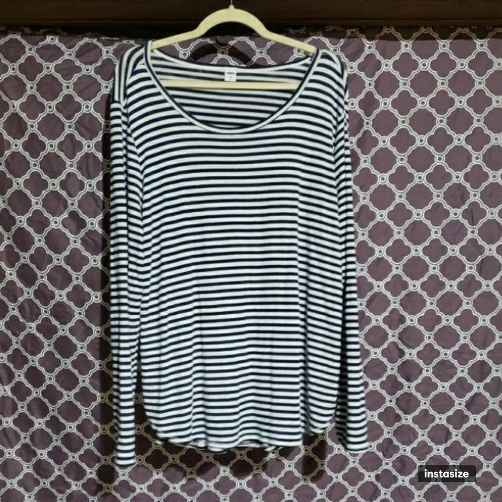 Old Navy Sweater
